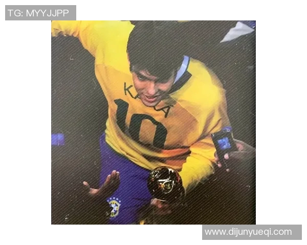 可爱男孩头像展现足球明星风采与青春活力