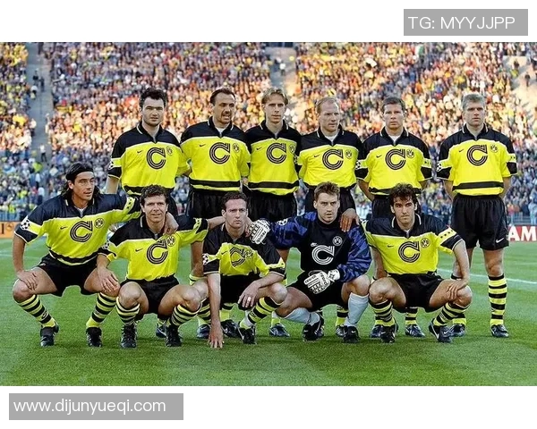 九十年足球明星的辉煌历程与传奇瞬间回顾