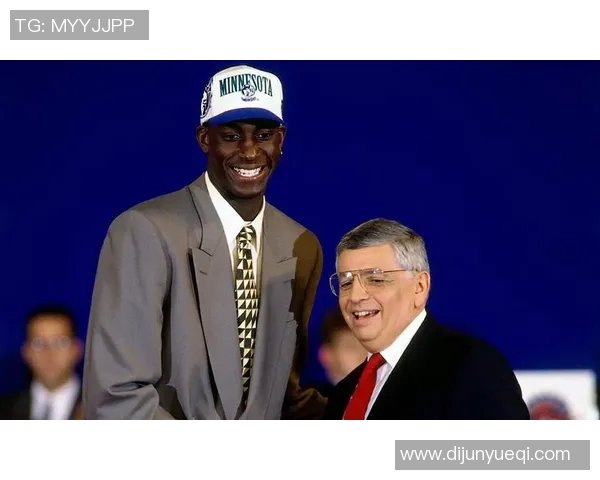 足球明星副弗兰的传奇人生与场上风采全解析